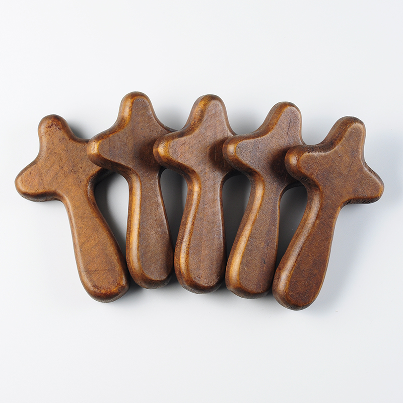 Handheld wood cross - Image 3